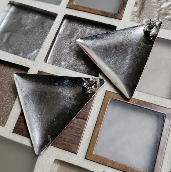 Vintage Triangles earrings -circa 1980s-$5 add on - Picture 3 of 3